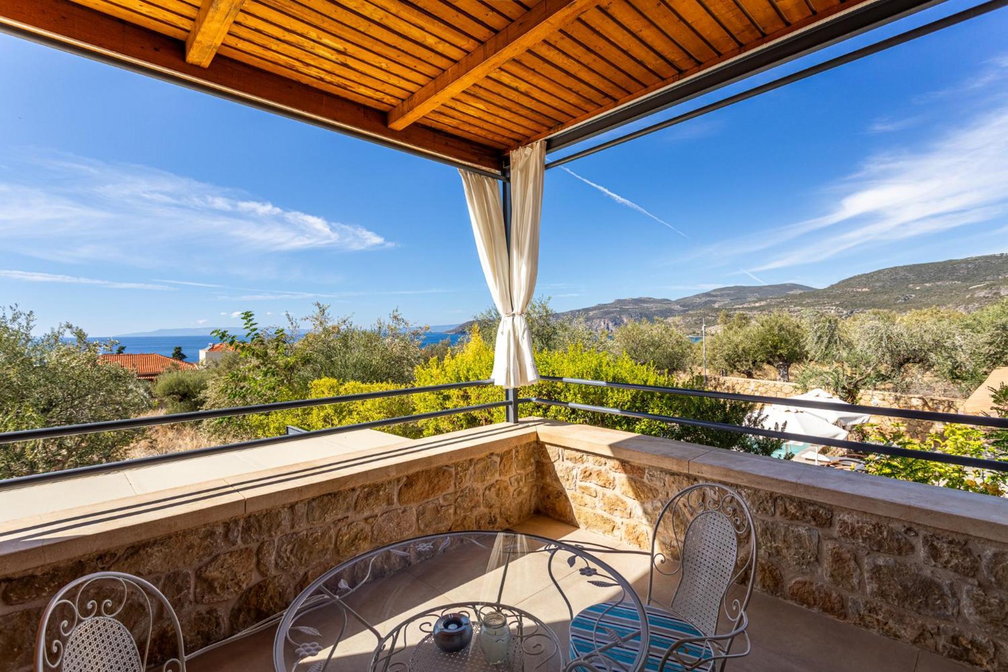 Lithos Guesthouse Kardamili Exterior photo
